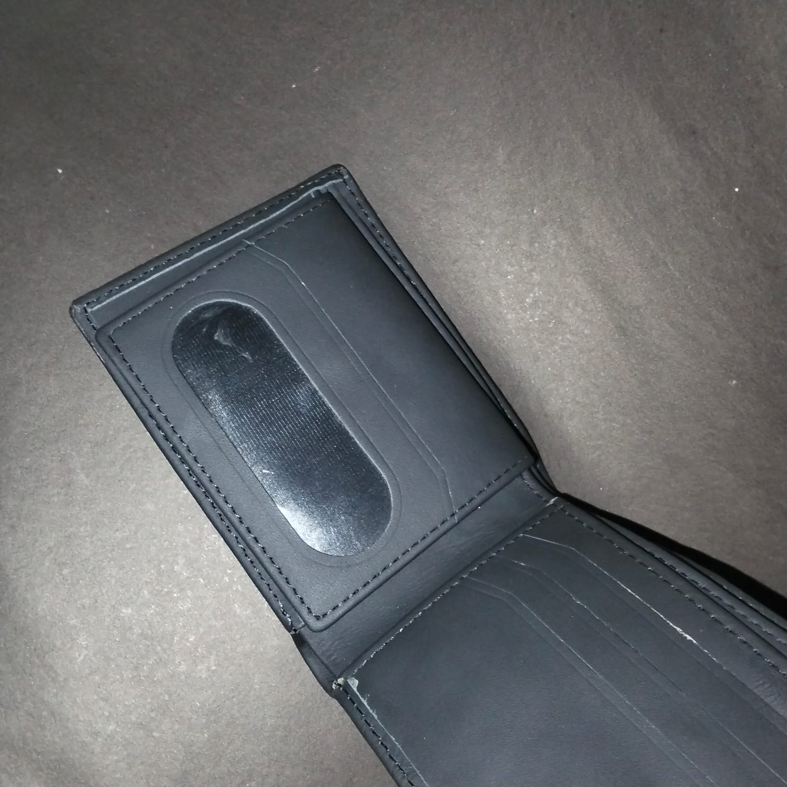 Men's Crocodile-Textured Leather Bi-Fold Wallet with ID Window