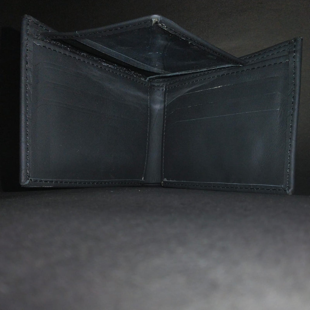 Men's Crocodile-Textured Leather Bi-Fold Wallet with ID Window