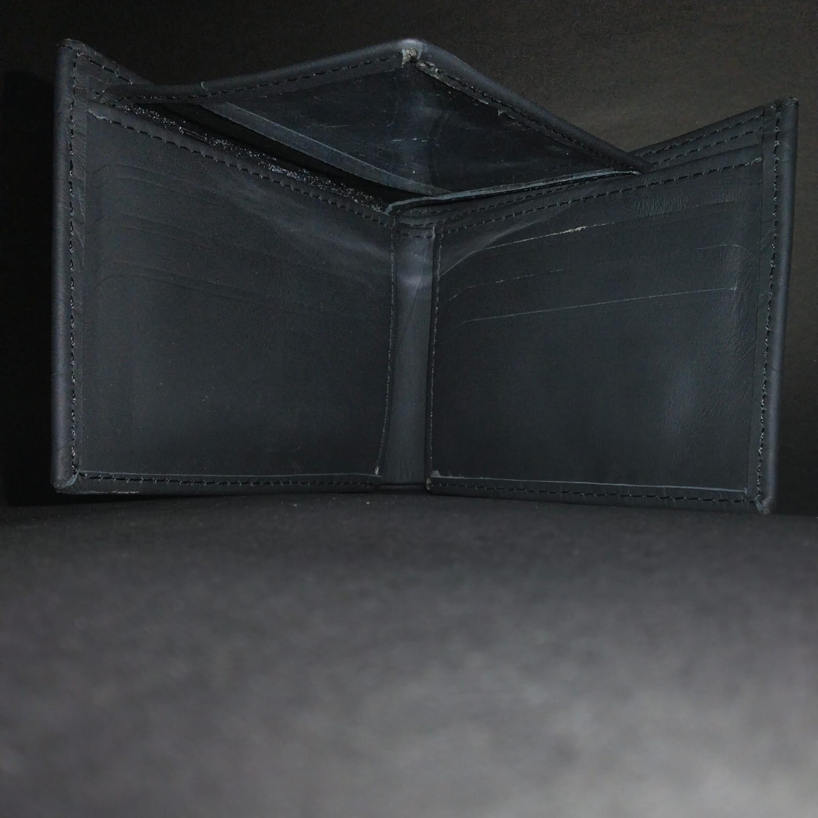 Men's Crocodile-Textured Leather Bi-Fold Wallet with ID Window
